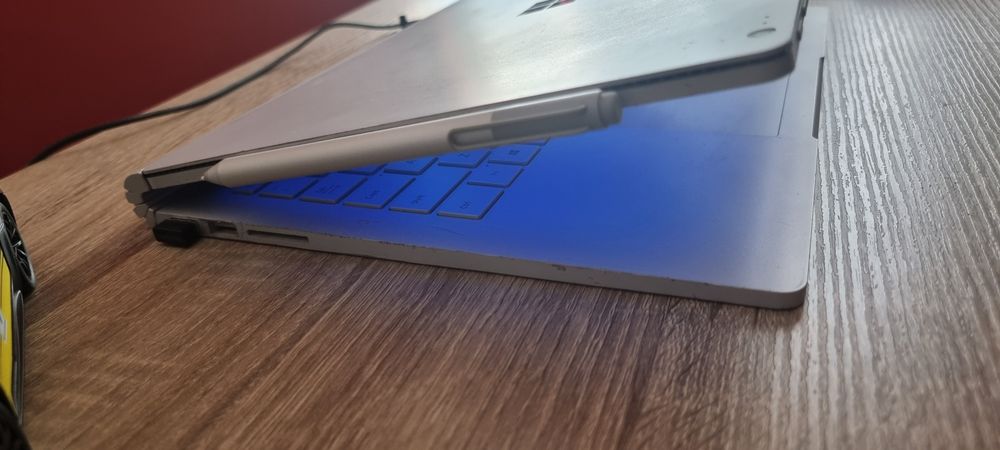 Microsoft surface book2 / 2 in 1 tablet pc