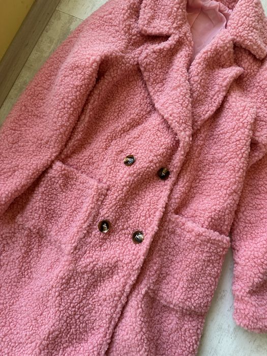 Розово пухкаво палто