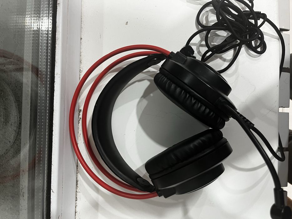 Наушник от Bloody