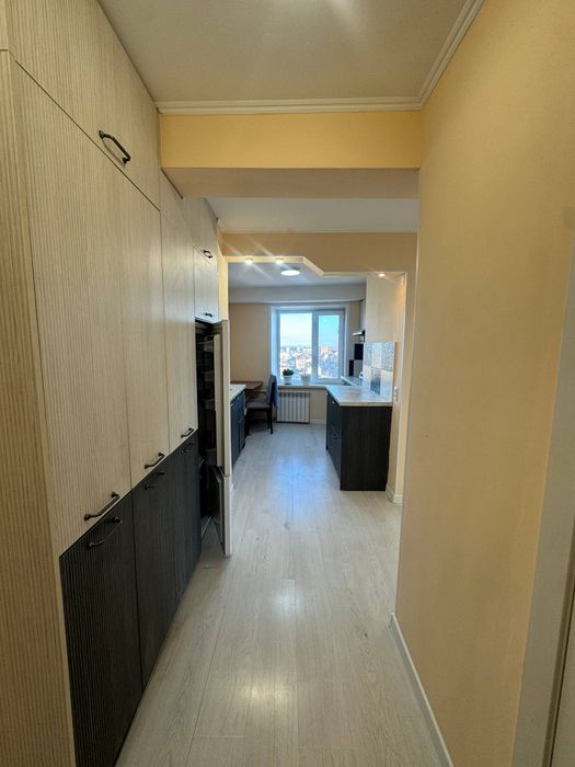 Продаётся 3-комнатная квартира