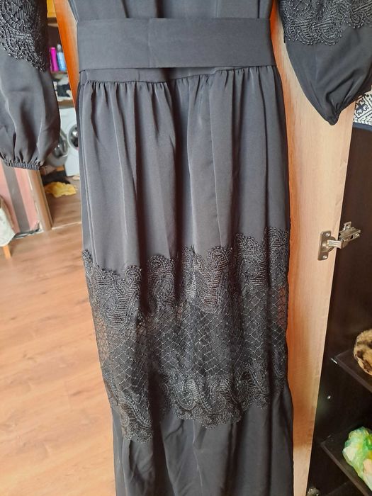 Дамска дълга рокля с дантели