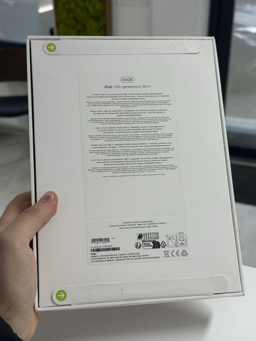 iPad Generatia 10 / 64 GB / WIFI / Noi / Sigilate