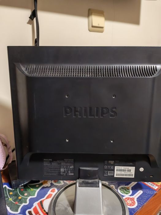 Подарявам монитори