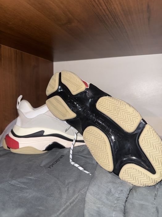 Balenciaga triple S