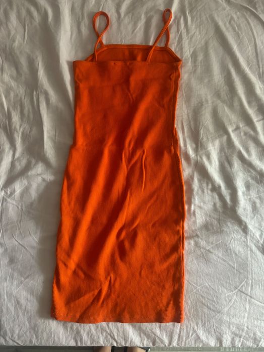 Дамски рокли на отлични цени