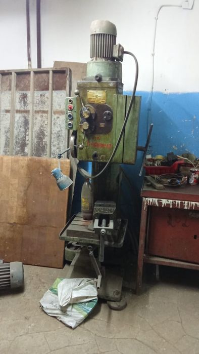 Сверлильный станок