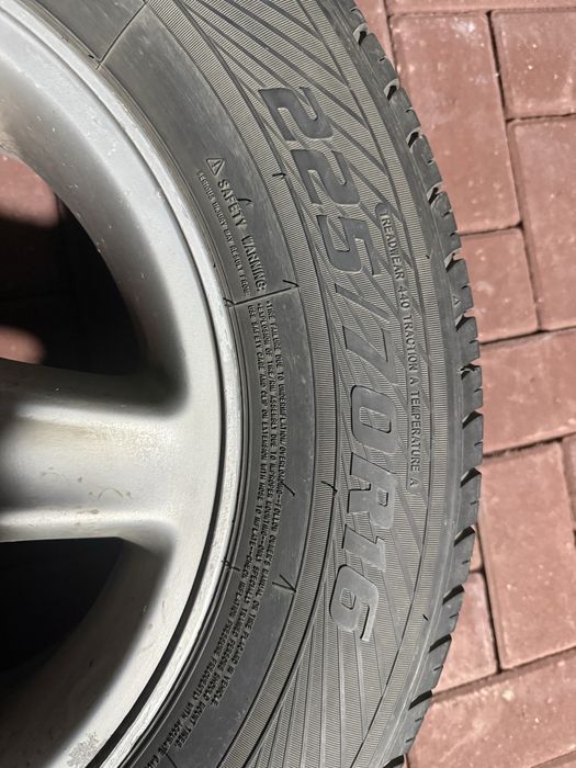 Продам комплект колес 4 шт.