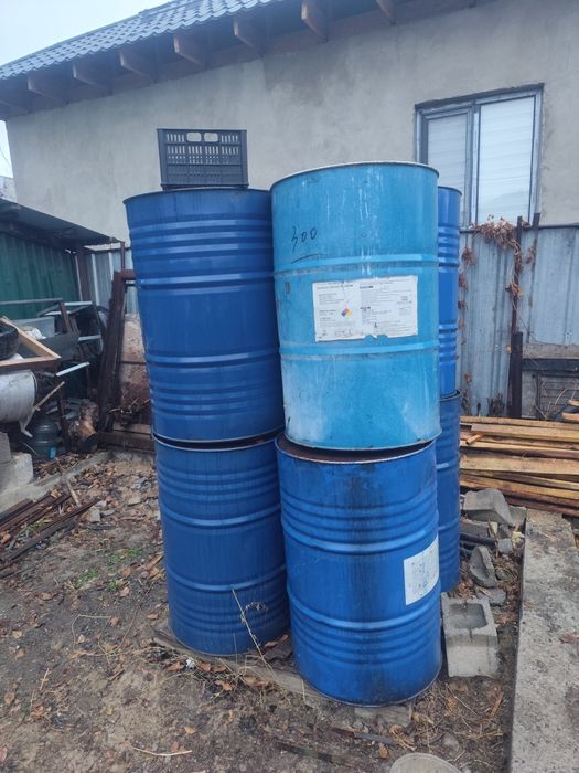 Бочки по 200 литров