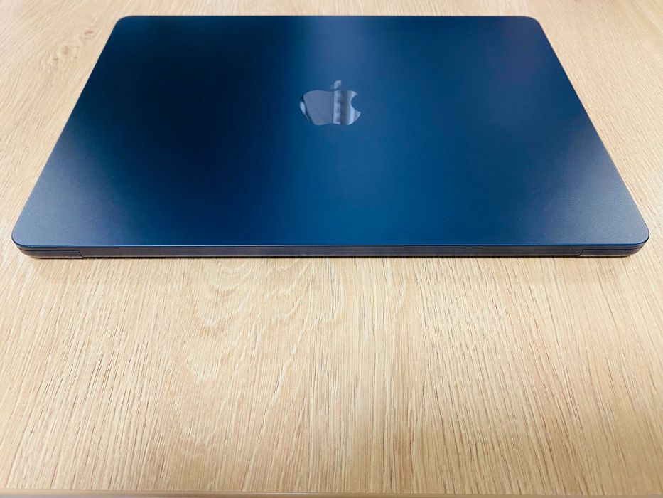 MacBook Air 13 2022, Apple M2, 8GB RAM, 256GB SSD, Midnight