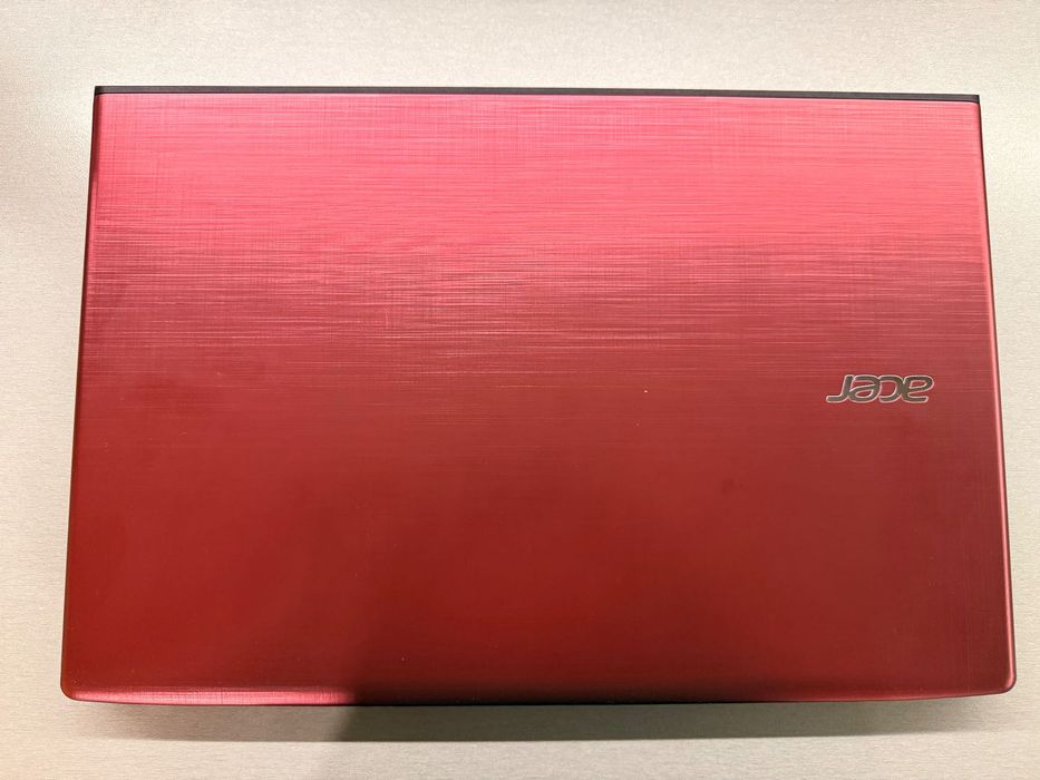 Acer Aspire E5 SSD 8GB RAM Win 11 i3