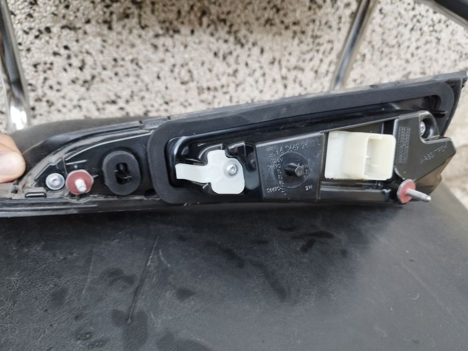 Ляв вътрешен стоп за Mercedes Benz GLC 300 (2023-2024) европейски