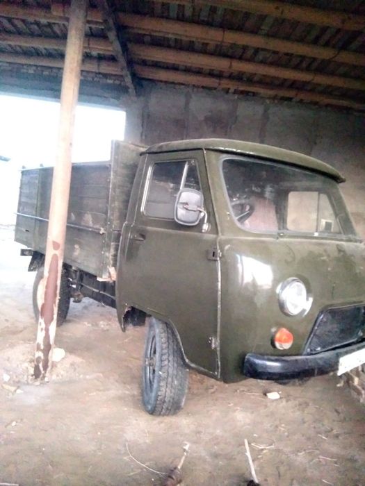 Uaz bartavoy sotiladi