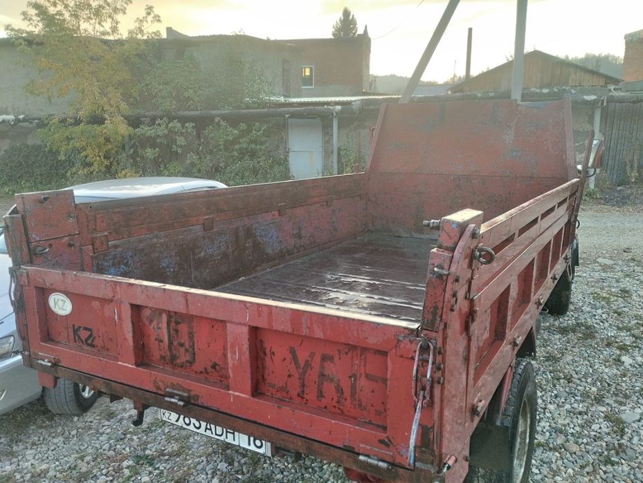 Продам отличный самосвал