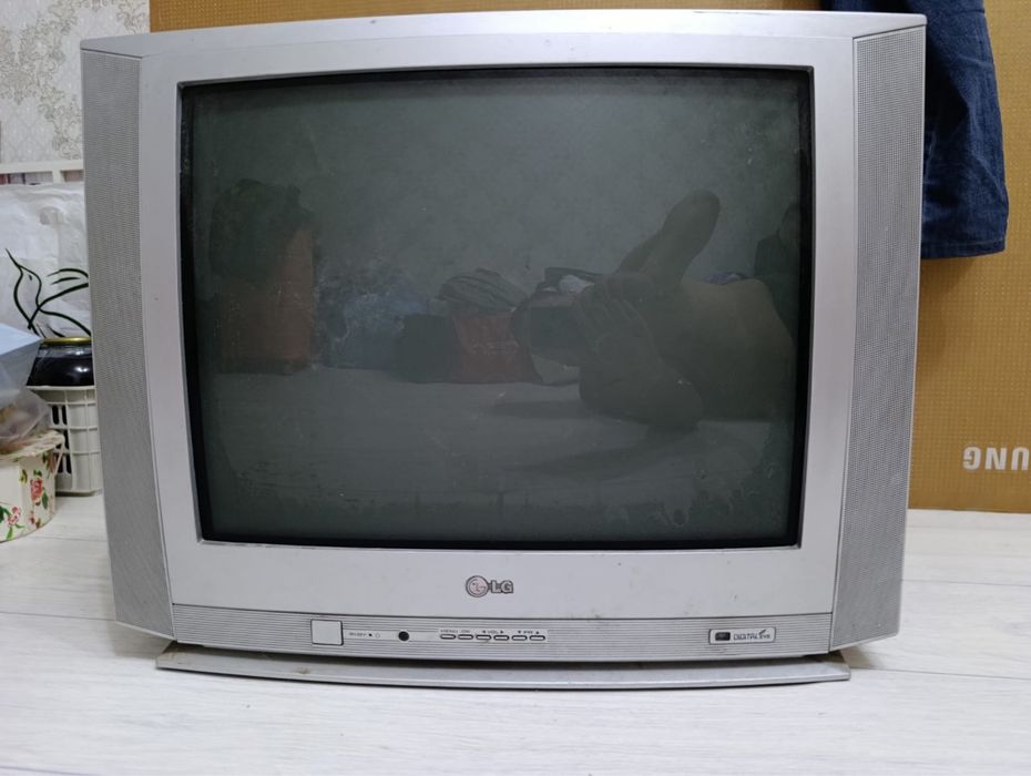 Продается телевизор