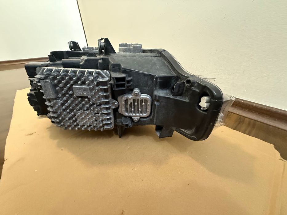 Десен фар BMW 3 F30 F31 Full Adaptive Led с модули