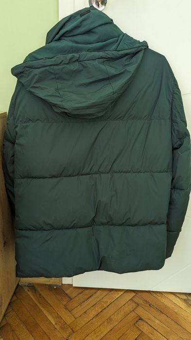 Продавам мъжко яке Mango