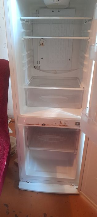 Продам нерабочий холодильник