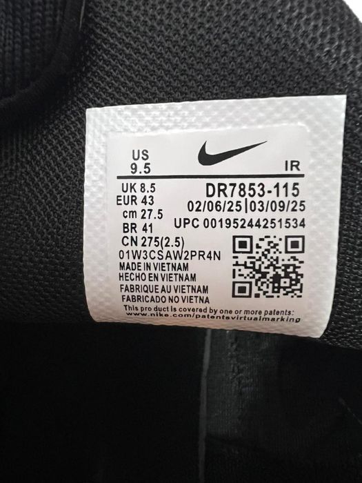 Nike Air Max Plus TN disponibil pe negru sau alb