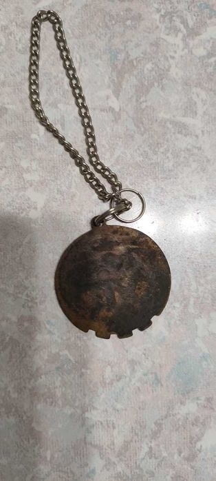 Значек б/у продам