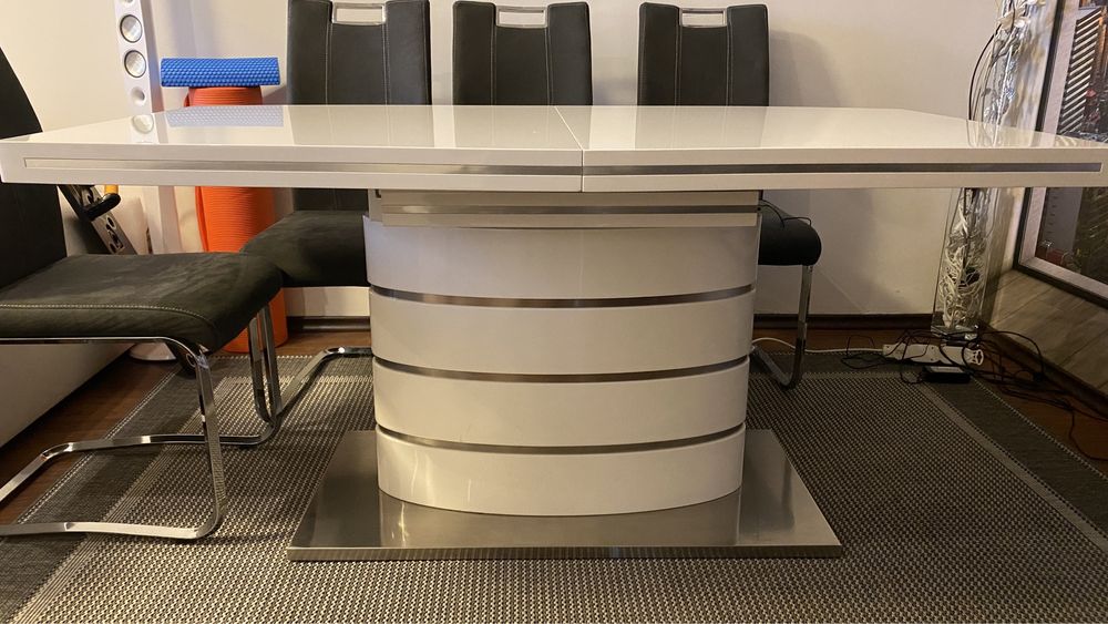 Маса за трапезария