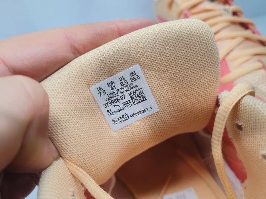 Баскетболни Puma Scoot 1

Чисто нови с кутия. 

Размер 41 стелка 26.5