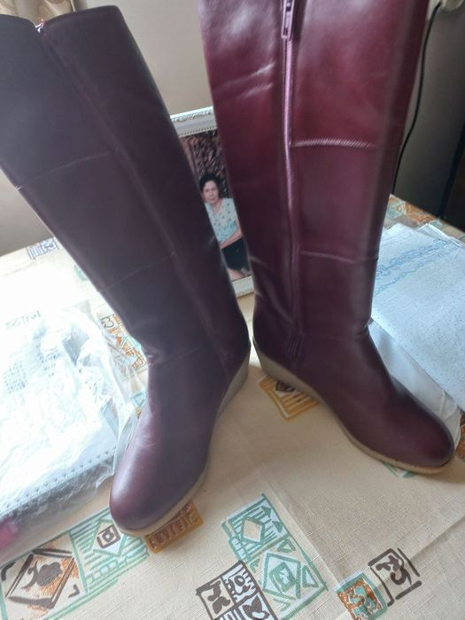 Продаю сапоги. Размер 35. Немецкие, польские новые.