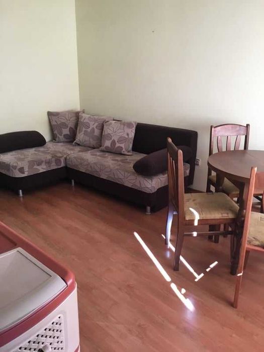 Дава се под наем Двустаен апартамент в Бургас, Център - 73 кв.м за 180 € - Снимка #3