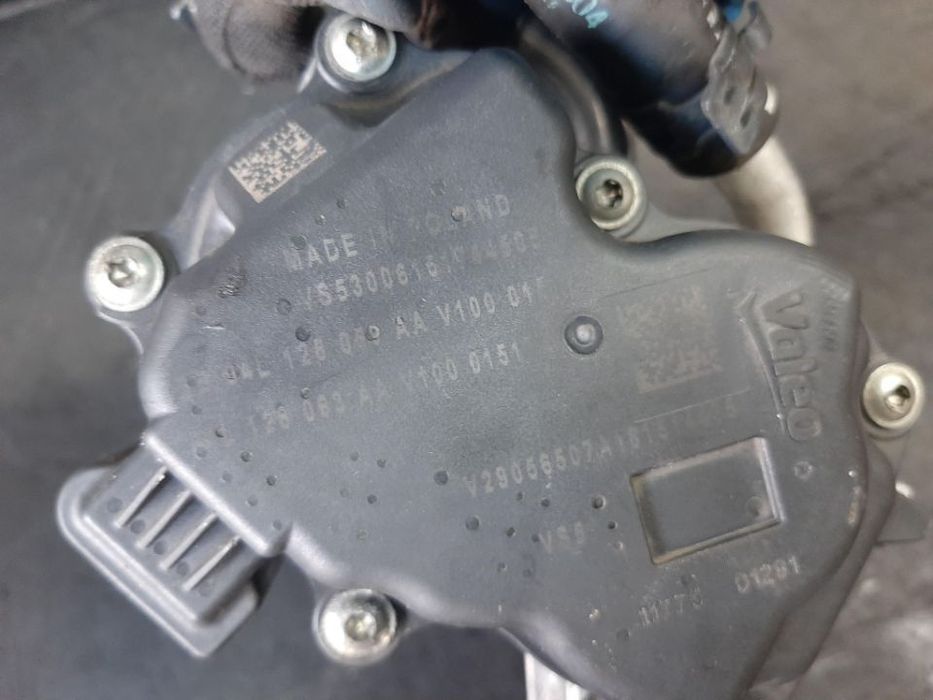 Clapeta acceleratie 2.0 tdi audi q3 8u 04l128637a