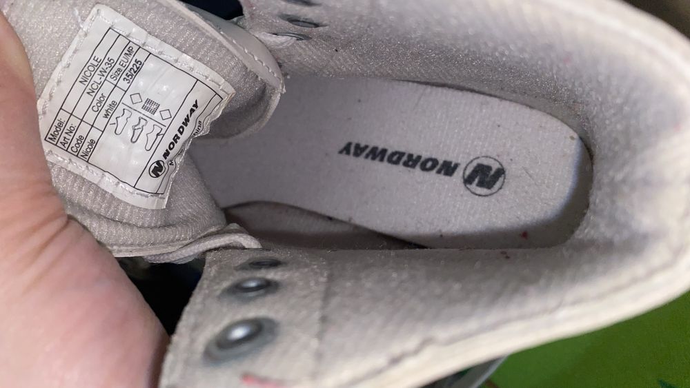 Продам коньки Nordway