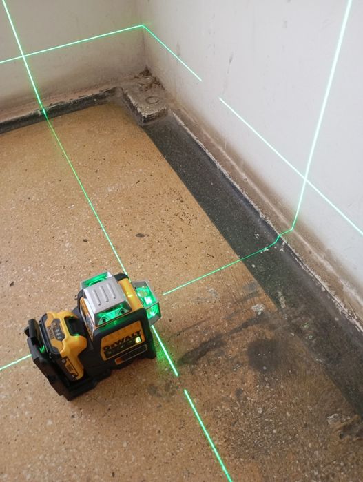 Nivel laser dewalt 12 linii. Nou