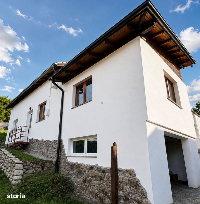 Casă cu 4 camere+teren 569mp, Săcele Cernatu, 200m de primărie centru