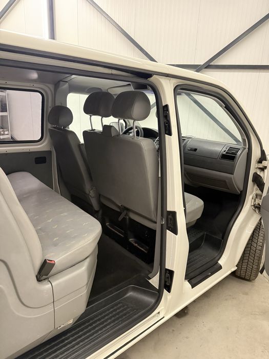 VW Transporter T5 / 1.9 Tdi / Mixt 6 locuri / Lung