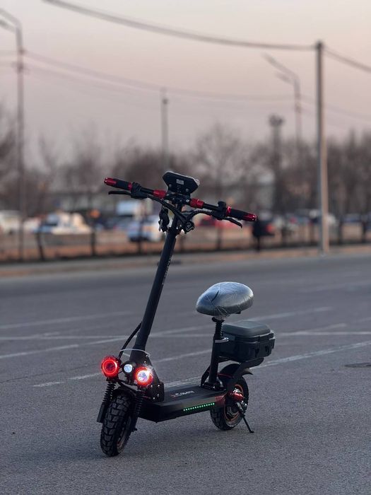 Электросамокат с сидениям