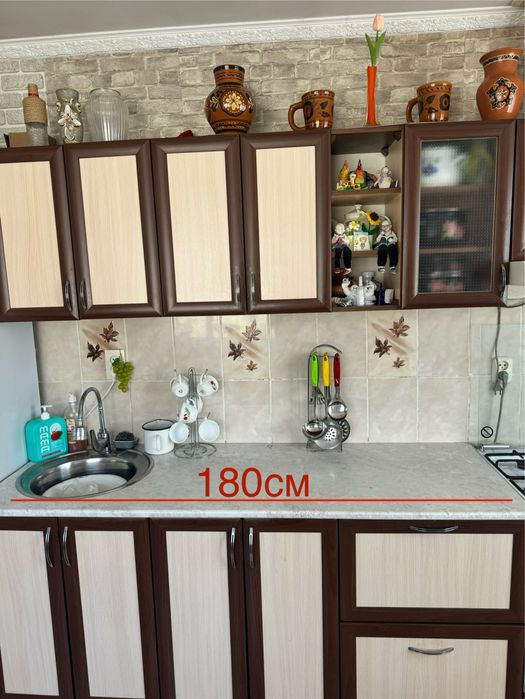 Продам кухнанный гарнитур