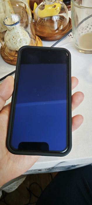 iPhone 11  white 128g