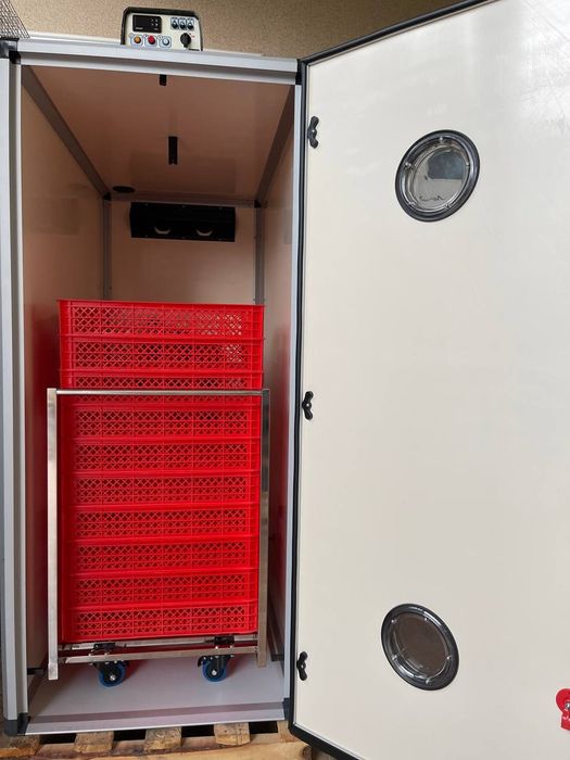 Продаётся инкубатор новый.