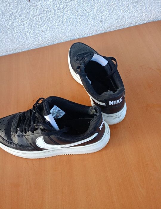 Vând pantofi sport Nike, produs de calitate superioara mărimea 40