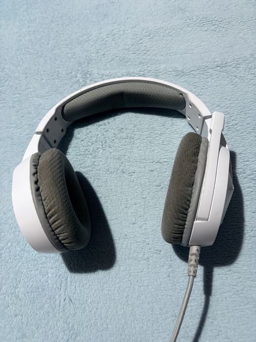 Vând căști Marvo H8618 WH