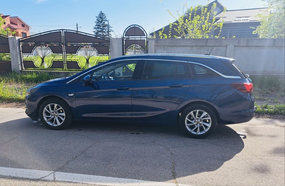 Opel Astra K 2021 1.2 146cp scaune/volan incalzite clima jante aliaj