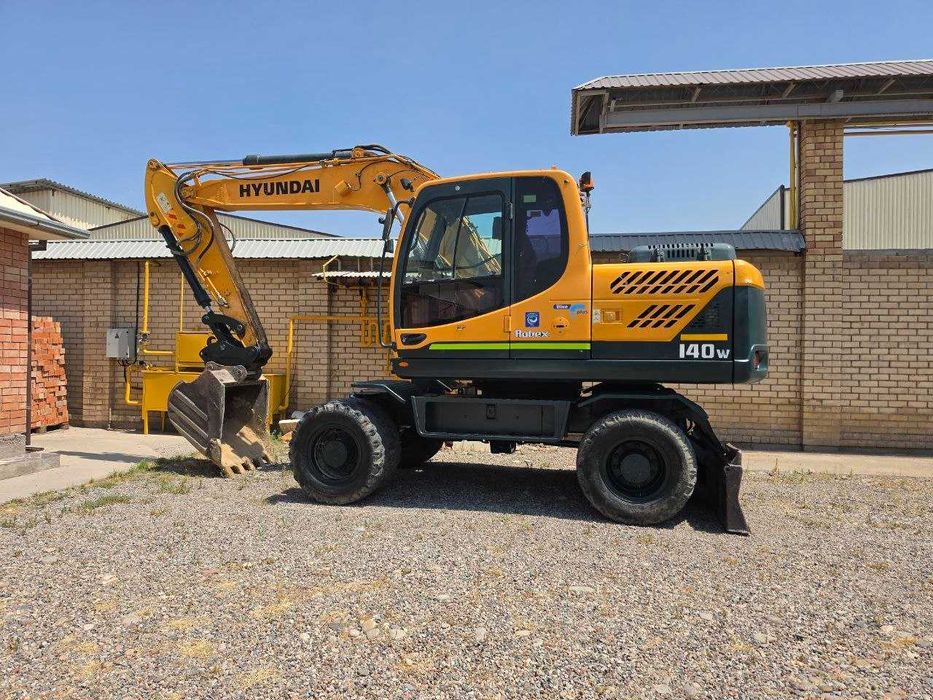 Продается Hyundai ROBEX 140W