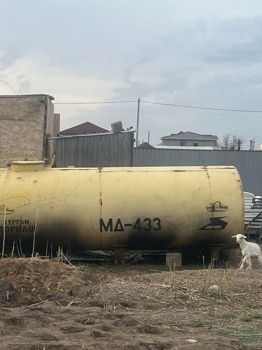 Цистерна бочка под воду