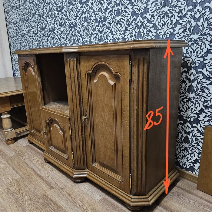 Комод и журнальный стол