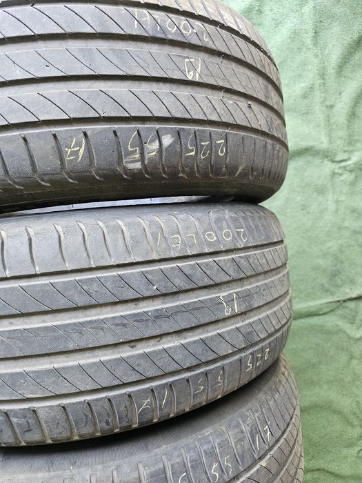 225 55 17 vara michelin