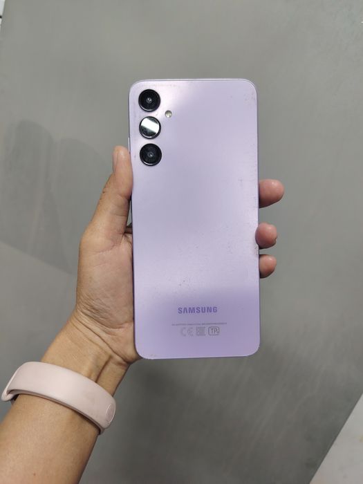 продаётся телефон