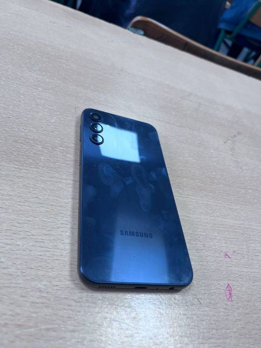 Samsung A24 xotira 6/128  telifon yangidek turpdi 4 oy boldi olingani