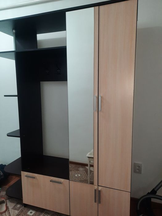 Шкаф для прихожей