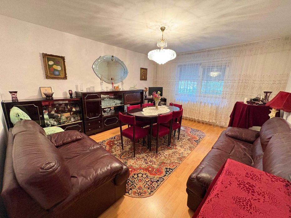 Apartament cu 3 camere de vanzare in Oltenita jud. Calarasi in zona Centrala