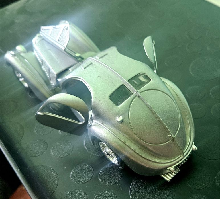 Bugatti macheta metal 1:24