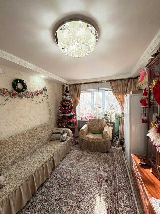 3 к.кв. в 8 мкр-не ДВД