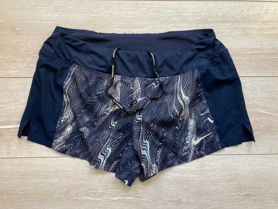 Найк Nike Running Dri Fit дамски къси панталони къс панталон шорти размер L